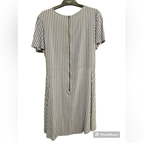 SOLD- Woman’s summer dress - Picture 3 of 3